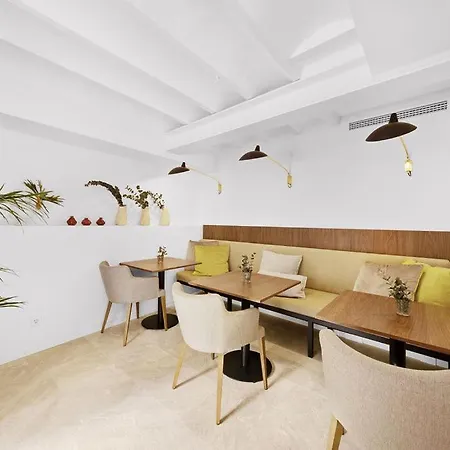 L'avenida Hotel 4*